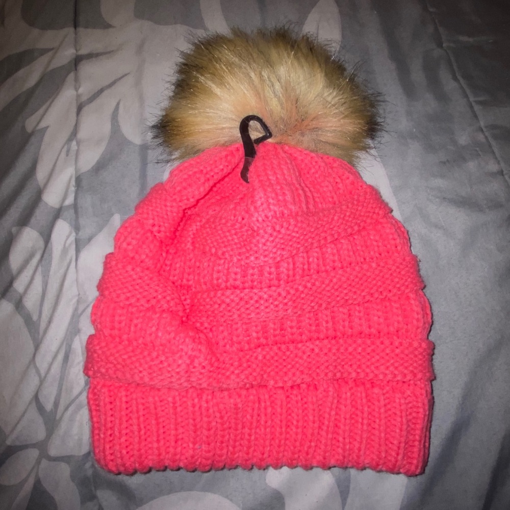CC Beanie - Picture 3 of 5
